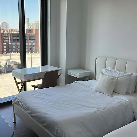 Back-bay 2br W Roof Gym Parking