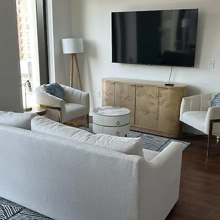 Back-bay 2br W Roof Gym Parking Apartment *