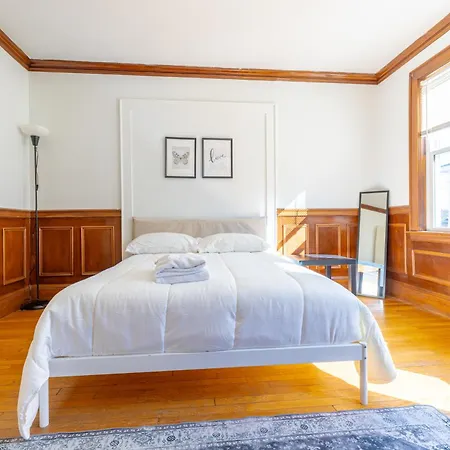 152 Quite & Bright & Spacious In Brighton Boston