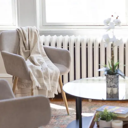 Brighton 2 Bedroom * Boston