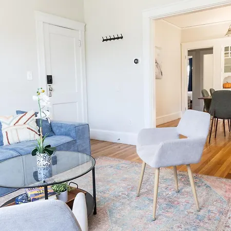 Brighton 2 Bedroom Apartment