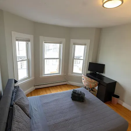 Spacious Retreat, 3br *