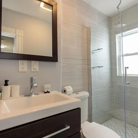 Your Base, Cozy 2br Boston