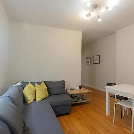 Your Base, Cozy 2br Apartment