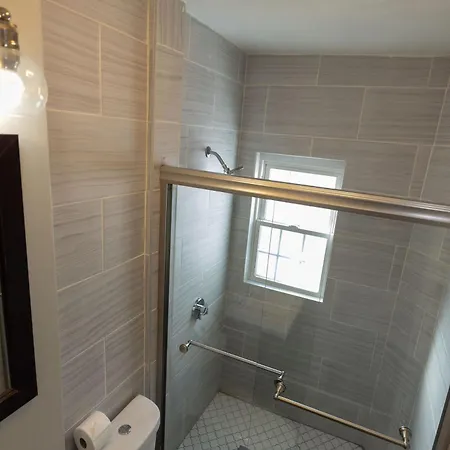 Apartment Spacious Retreat, 3br Boston