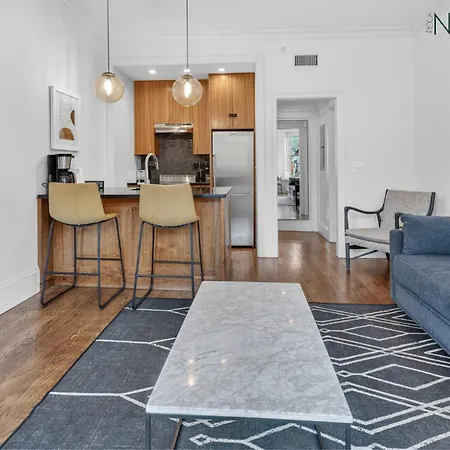 304 Newbury Street By Thatch 4*