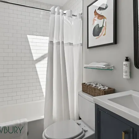 Aparthotel 304 Newbury Street By Thatch 4*