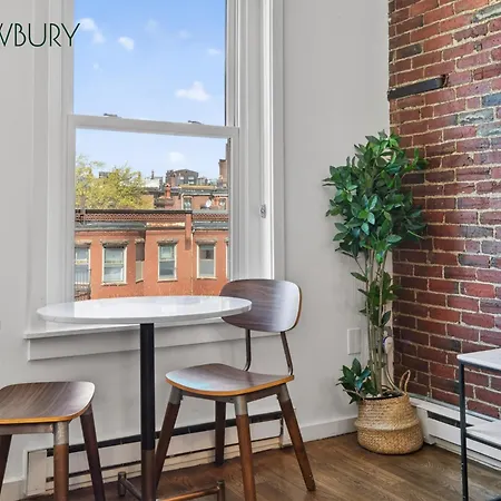 304 Newbury Street By Thatch