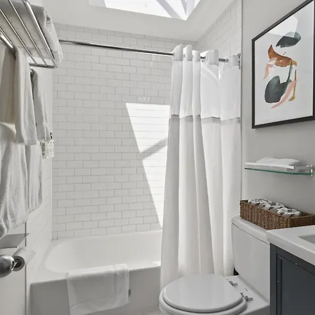 304 Newbury Street By Thatch 4* Boston