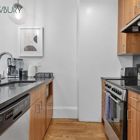 304 Newbury Street By Thatch Aparthotel