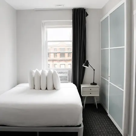 Comfortable In Back Bay, Newbury St. #7 Apartment