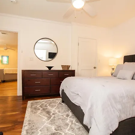 Apartment Stylish 2br W Full Kitchen, Laundry & Cen Air Boston