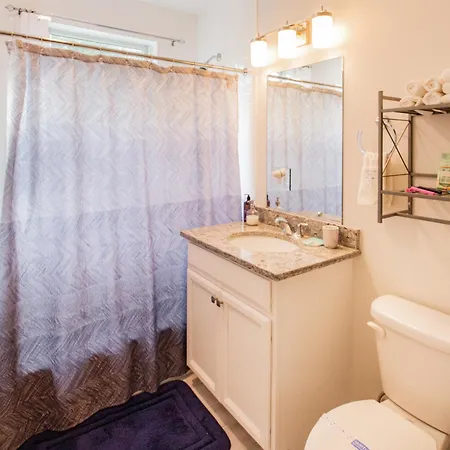 Stylish 2br W Full Kitchen, Laundry & Cen Air Boston