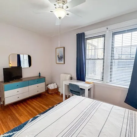 2 Bed, In Unit Laundry, College, Balcony