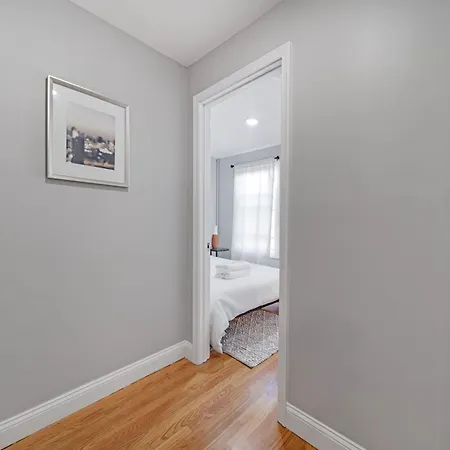 Southie Living By Seaport, Red Line, Beach & Bars Apartment *