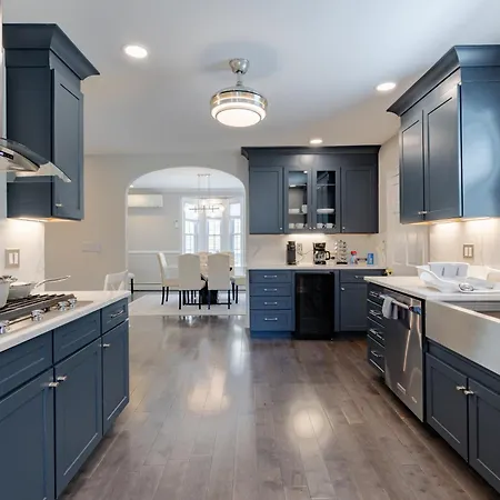 Spacious 5br Near Fenway Parking Boston