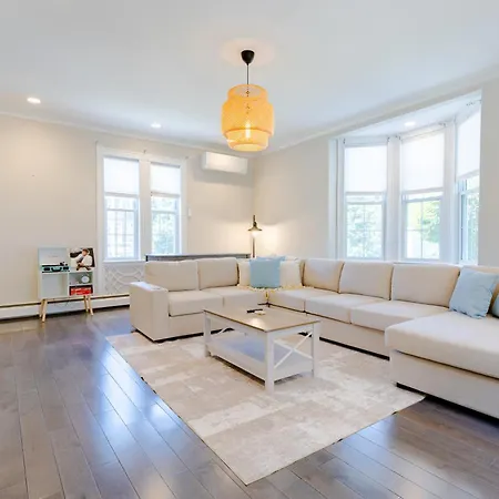 Spacious 5br Near Fenway Parking