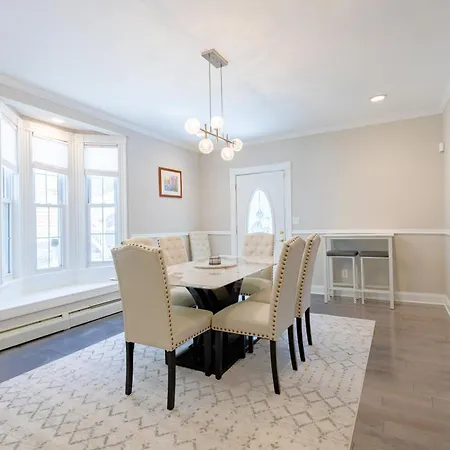 Spacious 5br Near Fenway Parking Boston