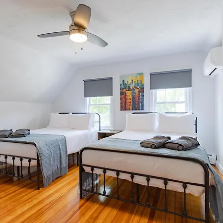 Spacious 5br Near Fenway Parking Boston