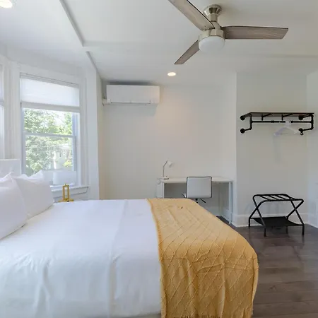 Spacious 5br Near Fenway Parking