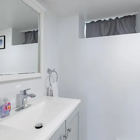 Spacious 5br Near Fenway Parking