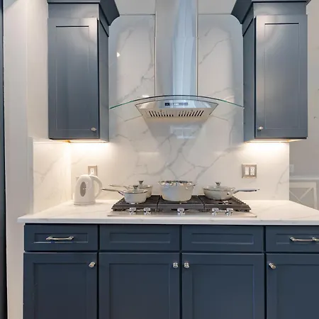 Spacious 5br Near Fenway Parking Holiday home Boston