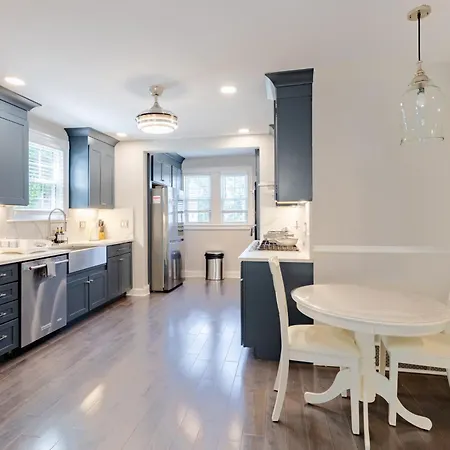 Spacious 5br Near Fenway Parking *