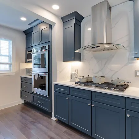 Spacious 5br Near Fenway Parking Boston