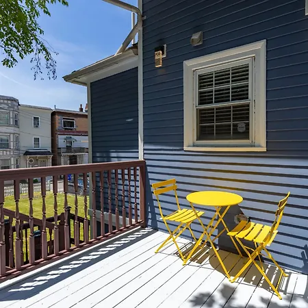 Spacious 5br Near Fenway Parking
