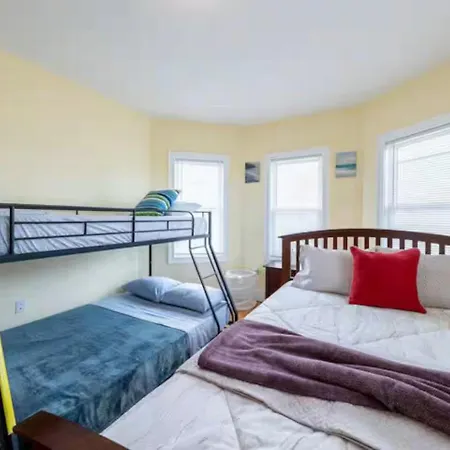 Apartment Vibrant 4br - Balcony, Bathtub, Tv Near I-95 & Pet Friendly 903 *