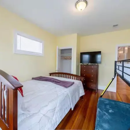 Vibrant 4br - Balcony, Bathtub, Tv Near I-95 & Pet Friendly 903 Apartment Boston