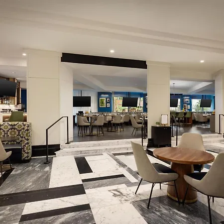 Hilton Back Bay Hotel 3*