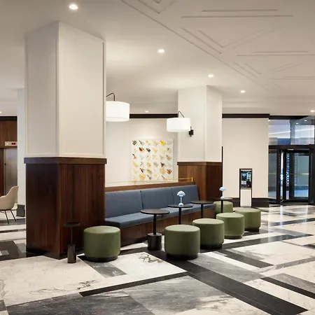 Hilton Back Bay 3*