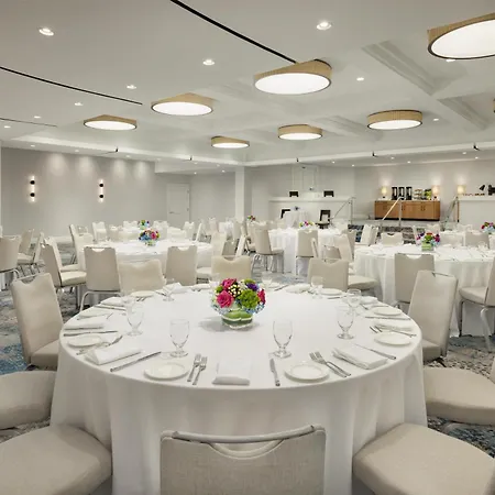 Hotel Hilton Back Bay 3*