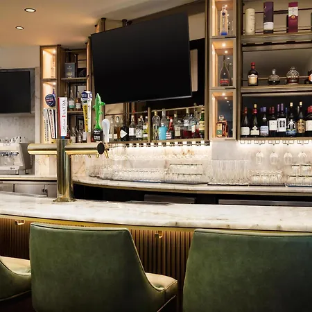 Hilton Back Bay Hotel 3*
