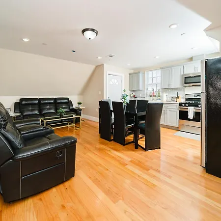 Family-Friendly 4Br Boston Stay Near Franklin Park, Free Parking, Near Mtba 233-3 * Boston