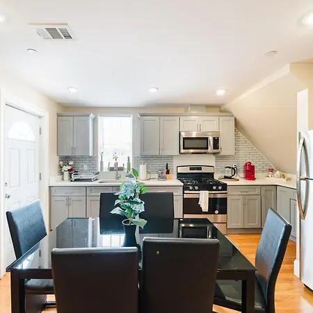 Family-Friendly 4Br Boston Stay Near Franklin Park, Free Parking, Near Mtba 233-3 Boston