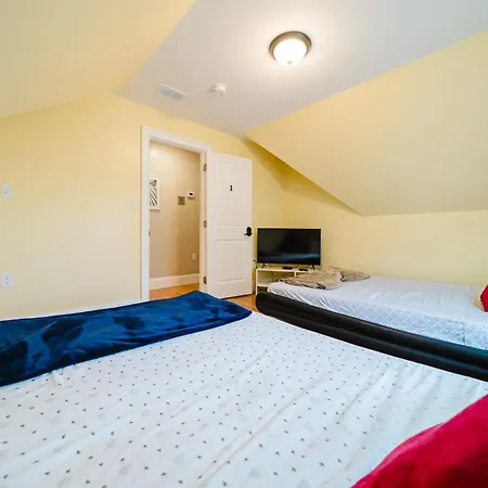 Apartment Family-Friendly 4Br Boston Stay Near Franklin Park, Free Parking, Near Mtba 233-3