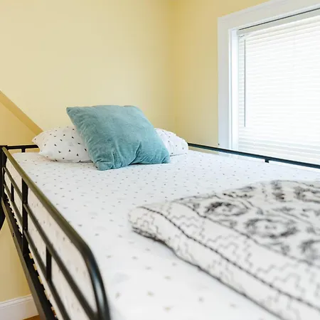 Family-Friendly 4Br Boston Stay Near Franklin Park, Free Parking, Near Mtba 233-3 Apartment *