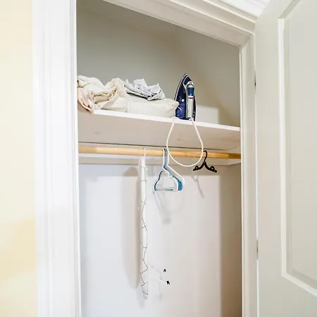 Apartment Family-friendly 4br Near Franklin Park, Free Parking, Near Mtba 233-3 Boston