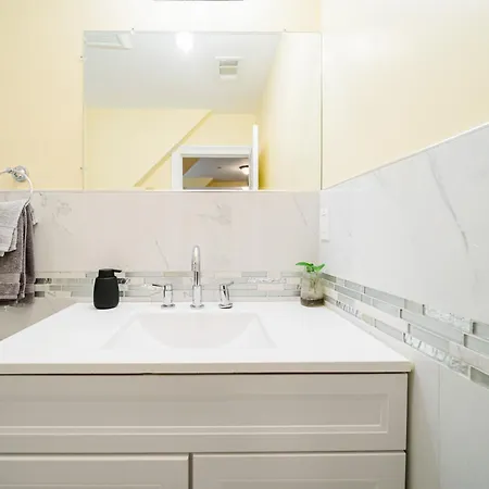 Family-Friendly 4Br Boston Stay Near Franklin Park, Free Parking, Near Mtba 233-3 Apartment Boston