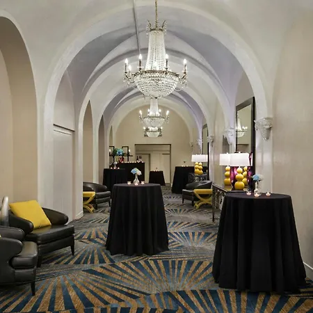 Hotel Courtyard By Marriott Downtown