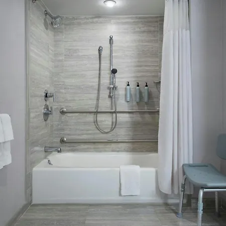 Courtyard By Marriott Downtown Hotel 4*