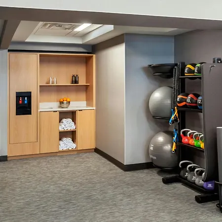 Courtyard By Marriott Downtown Hotel 4*