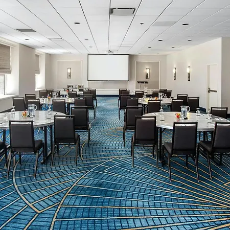 Courtyard By Marriott Downtown Boston