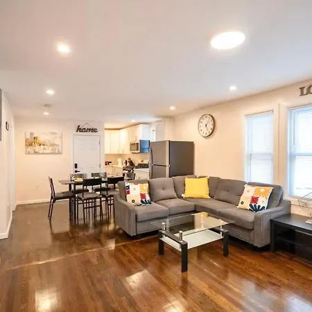 Stylish 4br Boston, Pet-friendly Near Savin Hill, I-93 & Red Line 30-1 * Boston