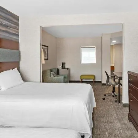 Roundhouse Hotel 3*