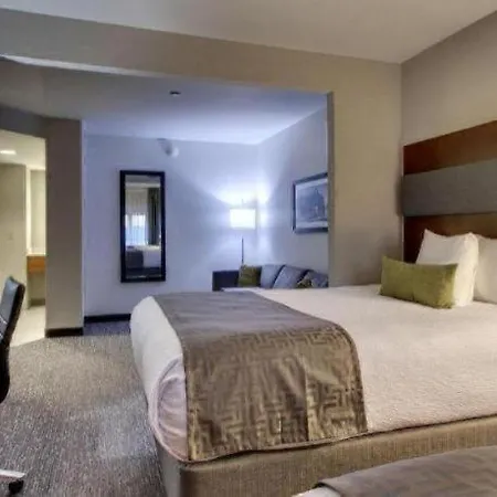 Hotel Roundhouse 3*