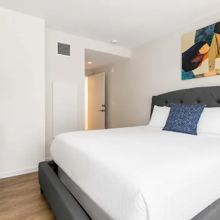 Full Private Downtown Seaport