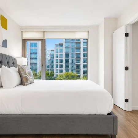 Apartment Full Private Downtown Seaport *